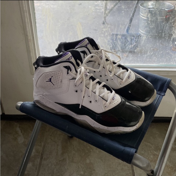 Air Jordan - Picture 3 of 3